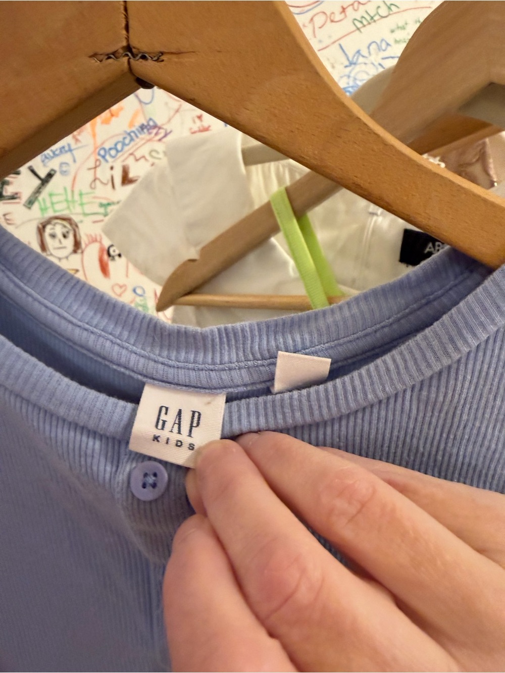 GAP Lavender Ribbed Button-Front Crop Top - Picture 2 of 2